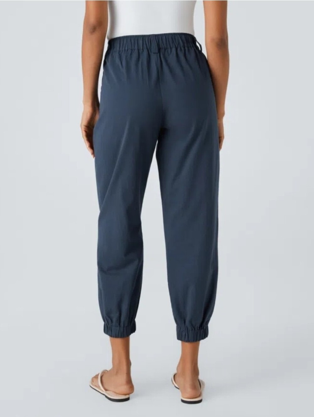 Halara Mid Rise Casual Joggers with Pockets - Picture 4 of 9